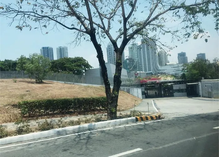 Perfect Location Bgc - Mckinley Manila