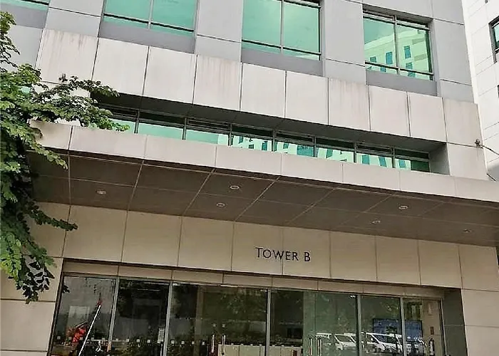 Perfect Location Bgc - Mckinley Manila